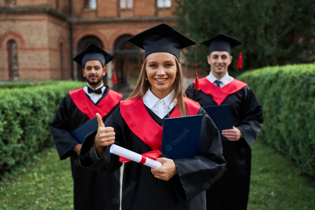 Uluslararası Balkan Üniversitesi Pahalı Bir Okul mu?